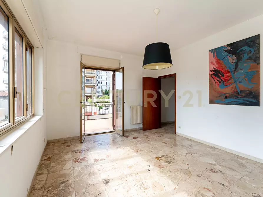 Immagine 35 di Bilocale in affitto  in Via delle Acacie 9 a Catania
