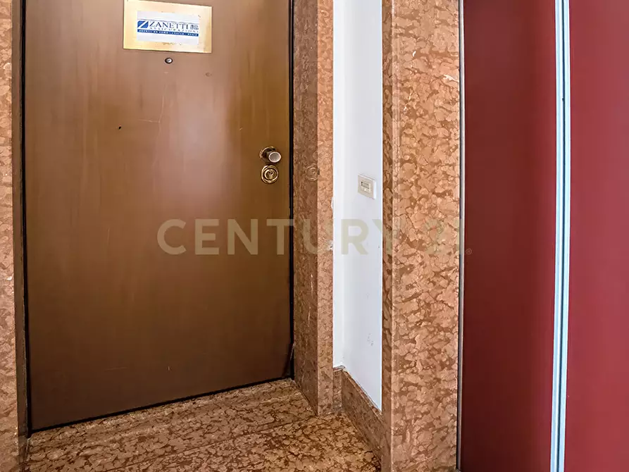 Immagine 35 di Ufficio in vendita  in Via Adriano Cristofoli 40 a Verona
