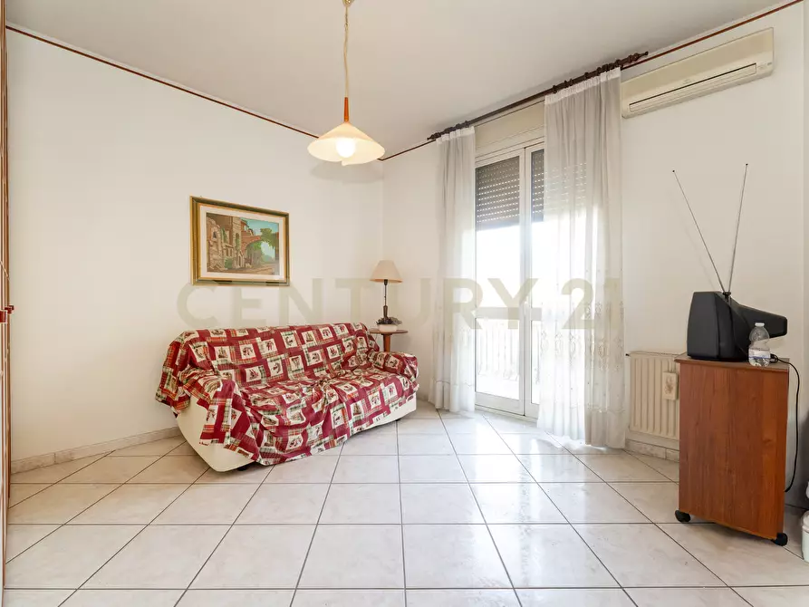 Immagine 29 di Pentalocale in vendita  in Viale Nitta 16b a Catania