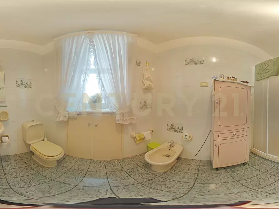 Immagine 43 di Quadrilocale in vendita  in Via Ammiraglio Toscano 5 a Catania