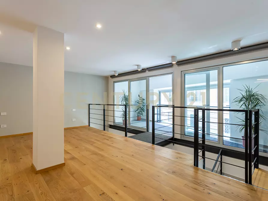 Immagine 9 di Loft/Open space in vendita  in Via dell'Olmata 30 a Roma