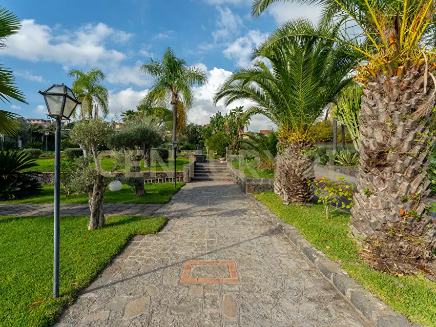 Immagine 21 di Rustico / casale in vendita  in Via Castelnuovo Don Bosco 68 a Acireale