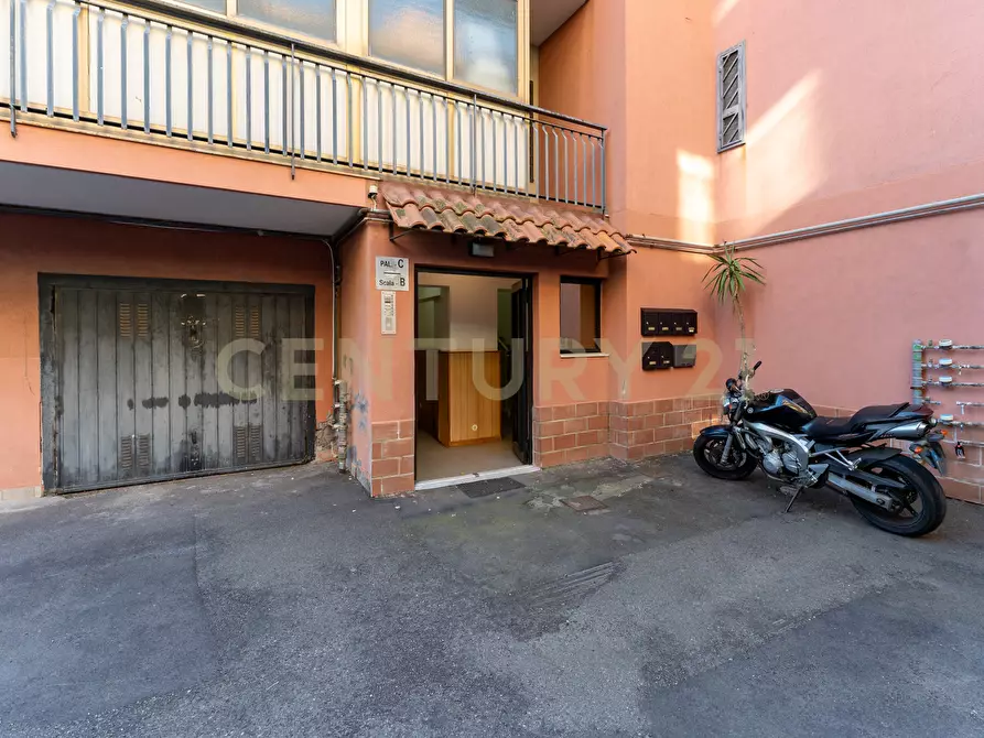 Immagine 27 di Bilocale in vendita  in Via dei Ciclopi 160 a Aci Catena