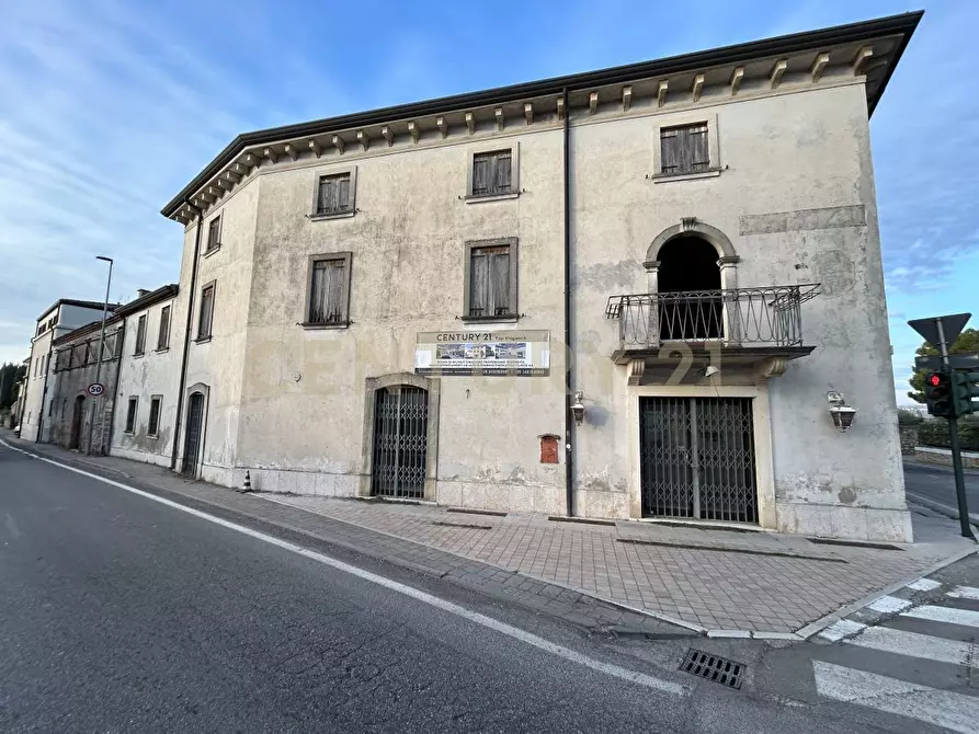 Immagine 12 di Bilocale in vendita  in Via C. Battisti 67 a Colognola Ai Colli