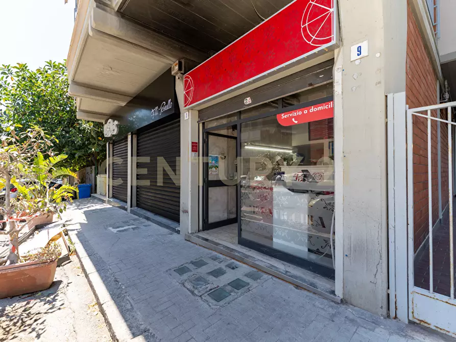 Immagine 25 di Locale commerciale in affitto  in Via Aldebaran 7 a Catania