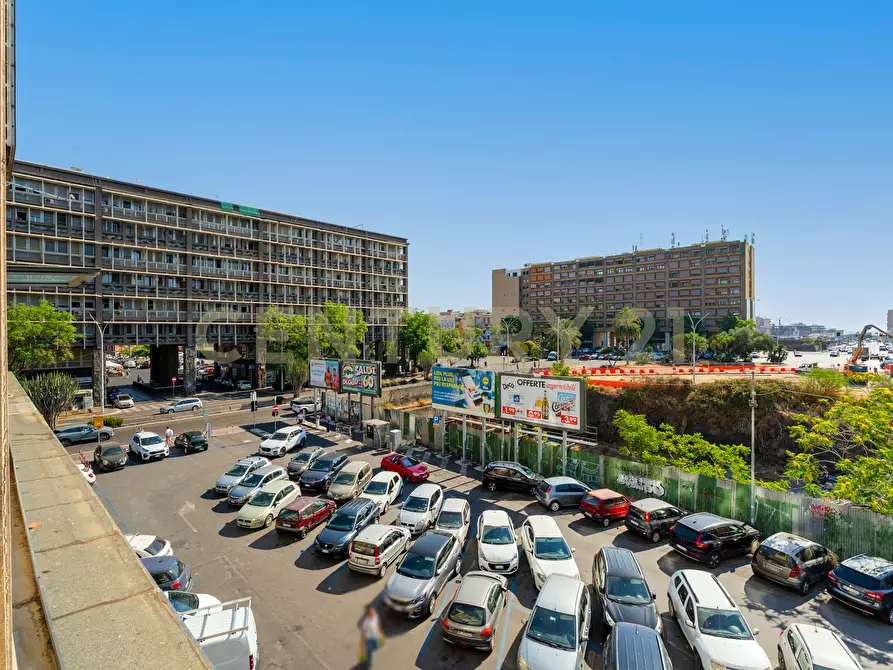 Immagine 22 di Pentalocale in vendita  in Corso Sicilia 64 a Catania