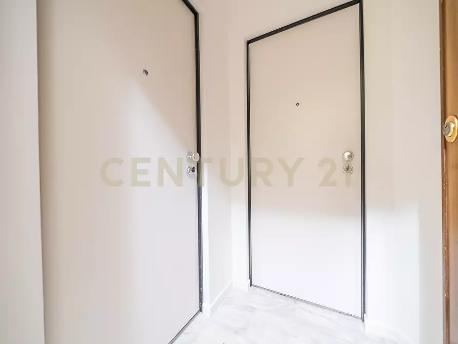Immagine 82 di Trilocale in vendita  in Via Carlo Dossi 80 a Roma
