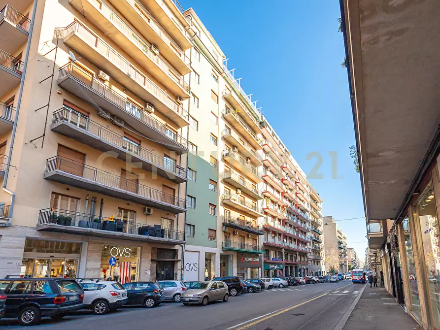 Immagine 47 di Quadrilocale in vendita  in Via Gabriele D'Annunzio 125 a Catania