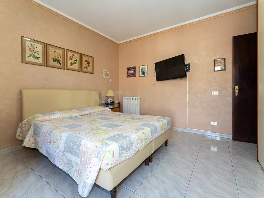 Immagine 10 di Bilocale in vendita  in Via Gesualdo Bufalino 1 a Aci Catena