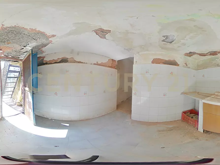 Immagine 38 di Casa indipendente in vendita  in Via Duca di Massa 17/19 a Aci Castello