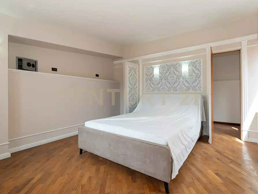 Immagine 87 di Villa in vendita  in Via Ingegnere 130 a Catania