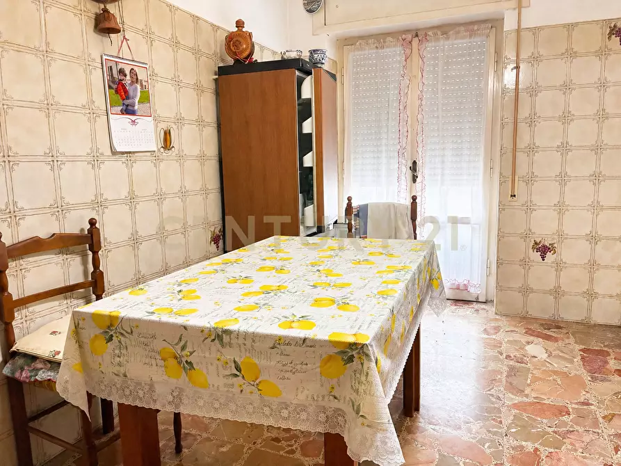 Immagine 6 di Quadrilocale in vendita  in Via Ruggero Piro 17 a Orbetello