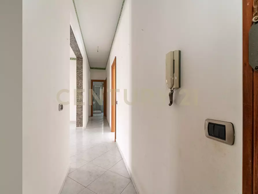 Immagine 15 di Quadrilocale in vendita  in Via Trieste 5 a Aci Castello