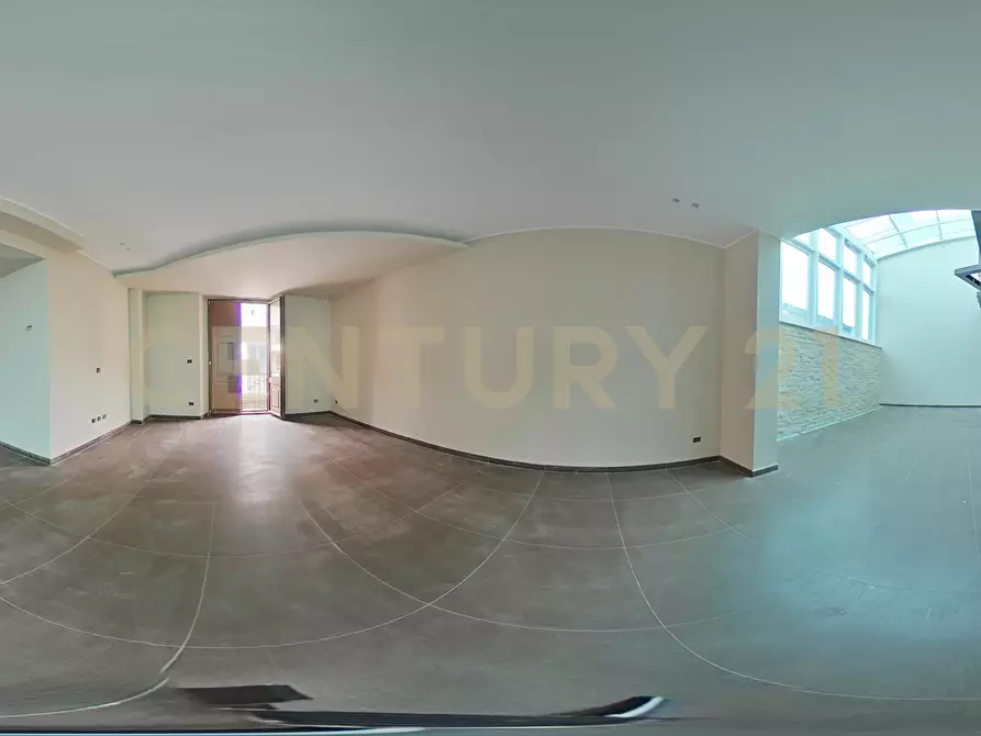 Immagine 80 di Pentalocale in vendita  in Via Lorenzo Maddem 67 a Acireale