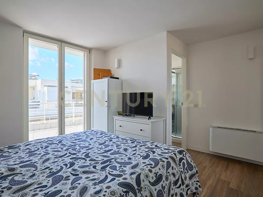 Immagine 19 di Attico in vendita  in Via Guglielmo Petroni 38 a Roma