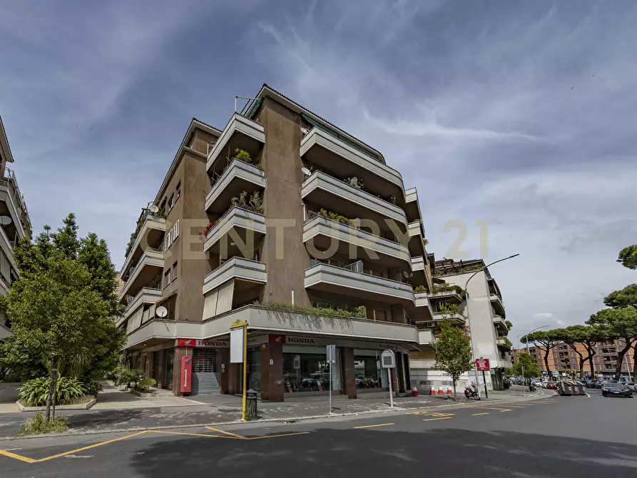 Immagine 50 di Quadrilocale in vendita  in Via Gregorio VII 382 a Roma