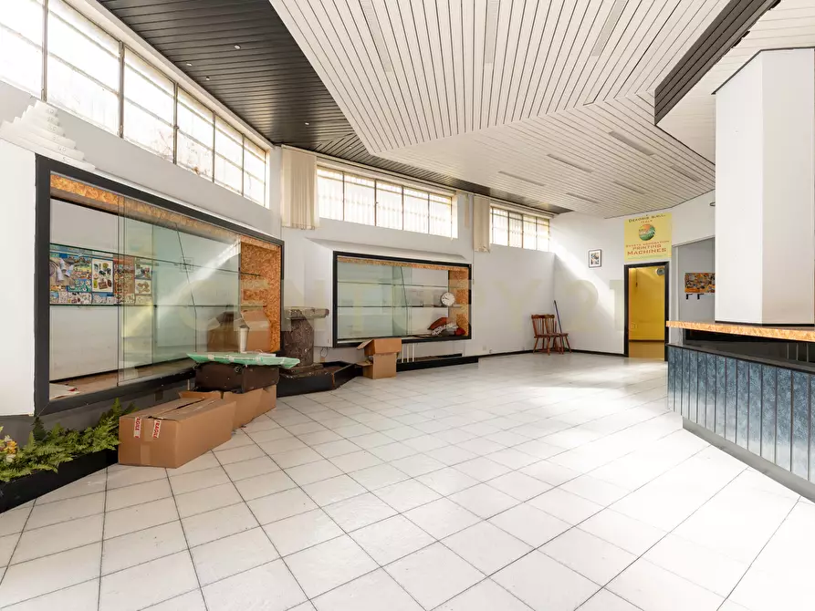 Immagine 8 di Magazzino in vendita  in Via Convento del Carmine 6 a Tremestieri Etneo