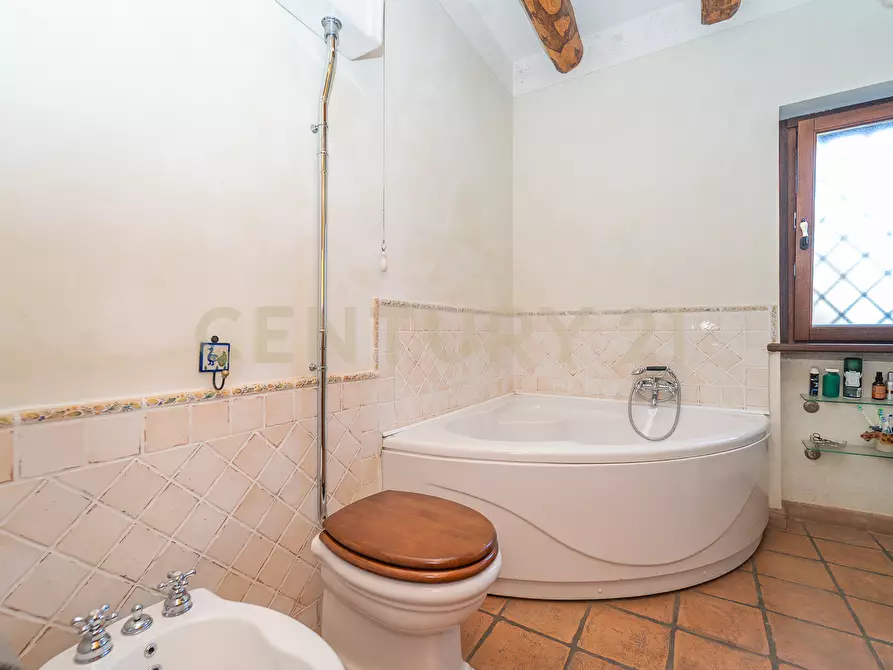 Immagine 30 di Villa in vendita  in Via Santa Lucia 1900 a Morlupo