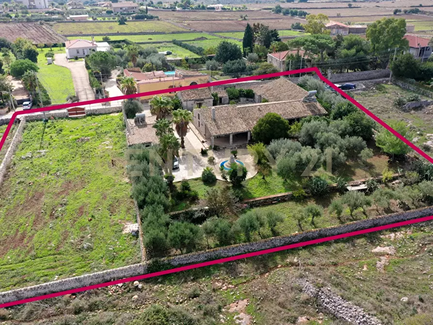 Immagine 60 di Villa in vendita  in Ctr. Pirato Cava Maria 37 a Modica