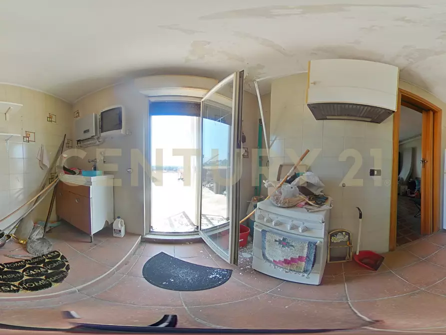 Immagine 69 di Loft/Open space in vendita  in Via Madonna delle Lacrime 64 a San Giovanni La Punta