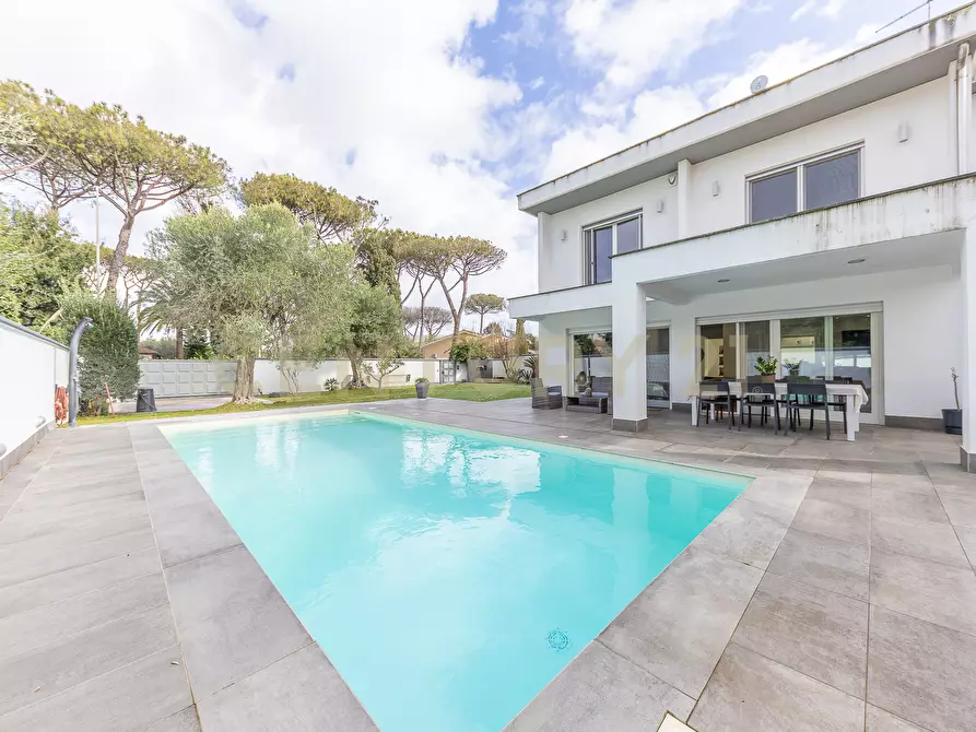 Immagine 4 di Villa in affitto  in Via Bedollo 117 a Roma