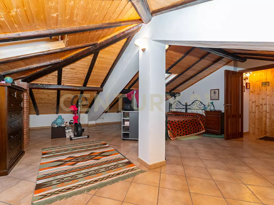 Immagine 30 di Quadrilocale in vendita  in Via Ercole Patti 91 a Pedara