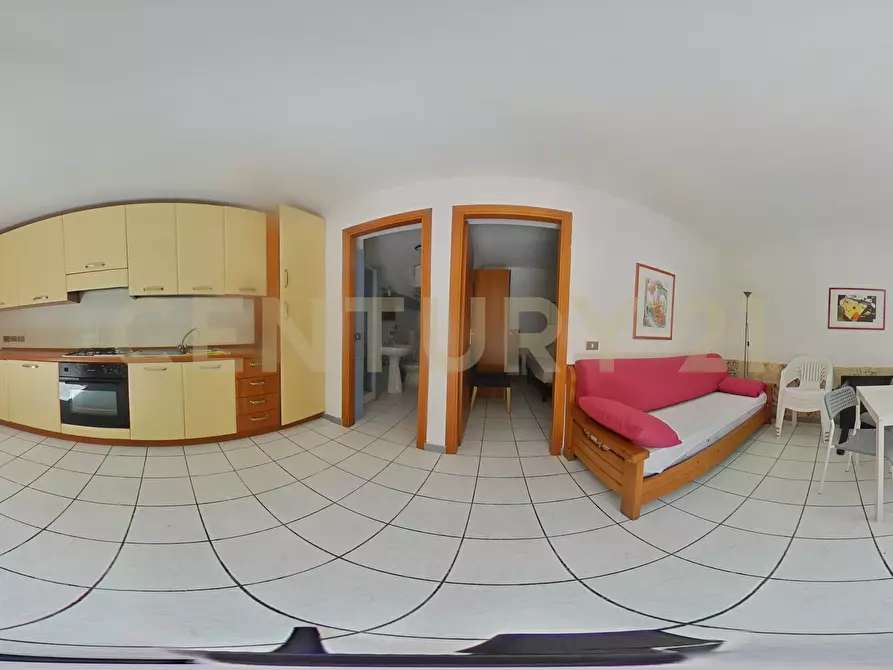 Immagine 53 di Villa in vendita  in Via Livorno 97 a Aci Castello