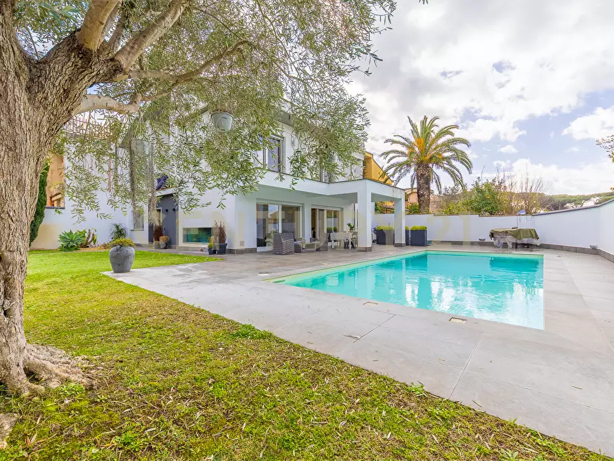 Immagine 20 di Villa in affitto  in Via Bedollo 117 a Roma