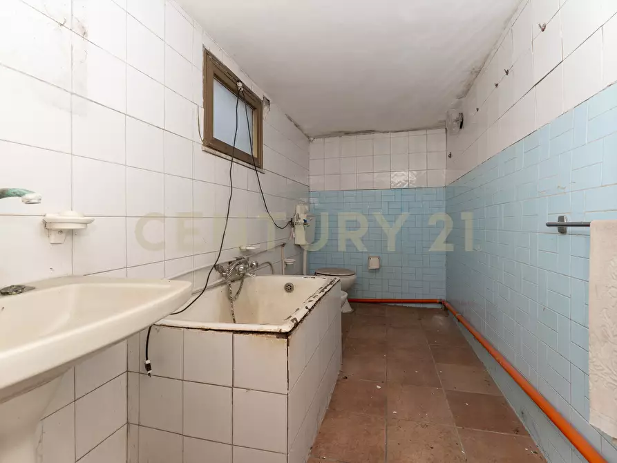 Immagine 35 di Villa in vendita  in Via Tripoli 229 a Catania