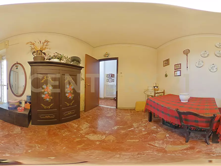 Immagine 57 di Pentalocale in vendita  in Via Redentore 15 a Catania