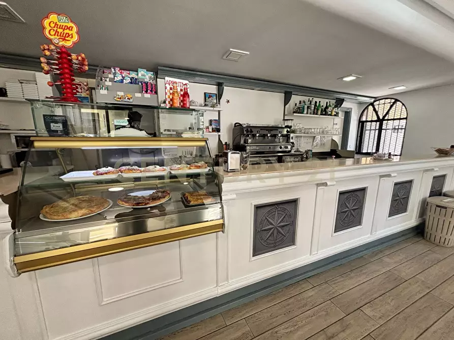 Immagine 3 di Bar / Ristorante in vendita  in Viale Zecchino 105 a Siracusa