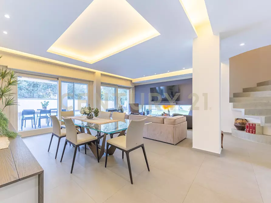 Immagine 41 di Villa in affitto  in Via Bedollo 117 a Roma