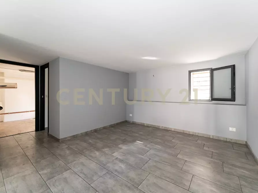 Immagine 21 di Locale commerciale in vendita  in Via Mario Sangiorgi 56 a Catania