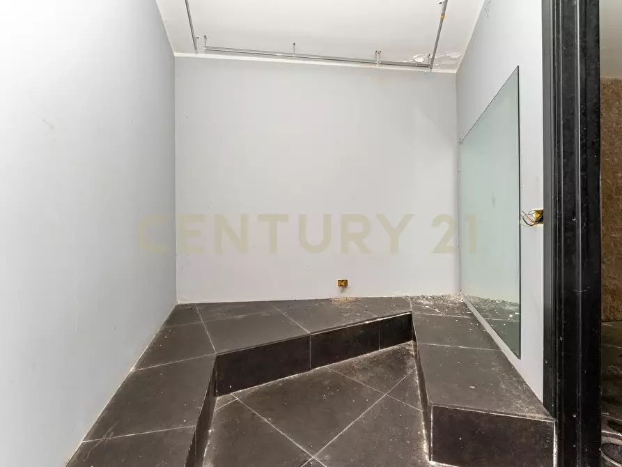 Immagine 8 di Attività commerciale in affitto  in Via Paolo Lopis 19/M a Catania