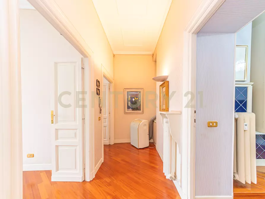 Immagine 26 di Pentalocale in affitto  in Via Tronto 18 a Roma