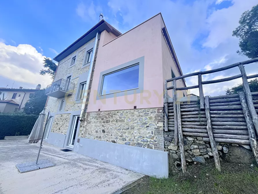 Immagine 6 di Villa in vendita  in Piazza Barbana 35 a Scansano