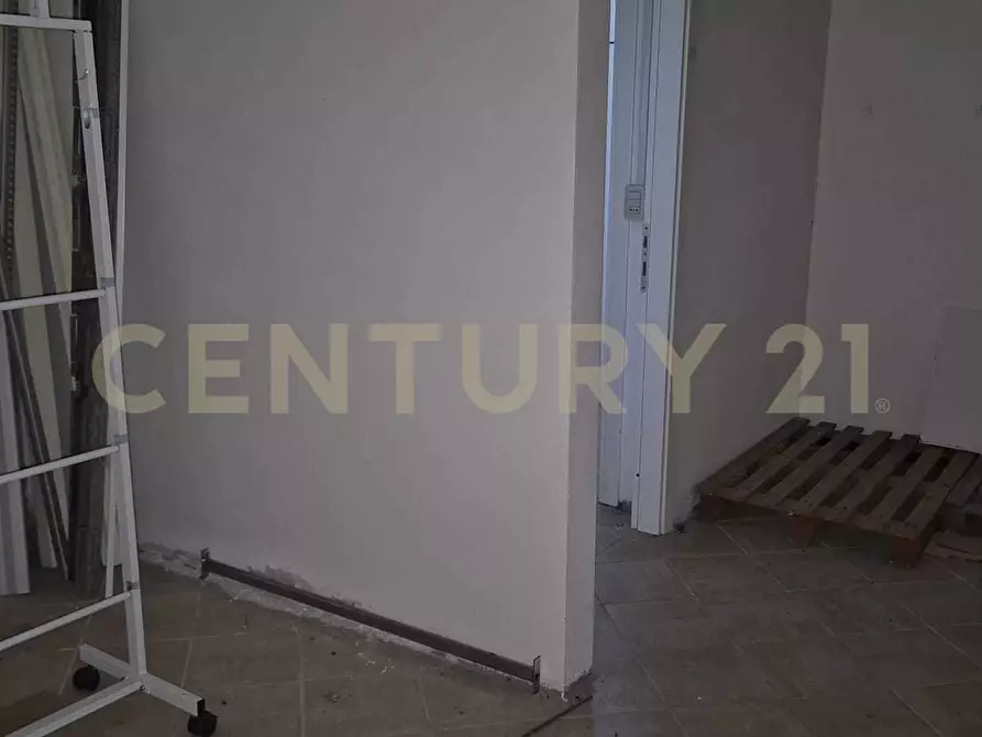 Immagine 11 di Locale commerciale in vendita  in Via Franco Borgo a Civitella Paganico