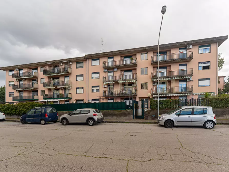 Immagine 2 di Quadrilocale in vendita  in Via Giolitti Giovanni SNC a Gravina Di Catania