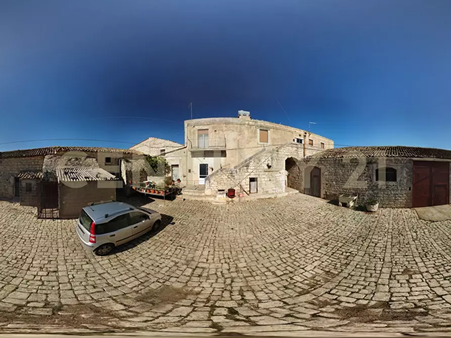 Immagine 43 di Rustico / casale in vendita  in Via Passo Parrino 19 a Modica