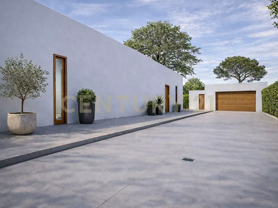 Immagine 3 di Villa in vendita  in Fontane Bianche a Siracusa