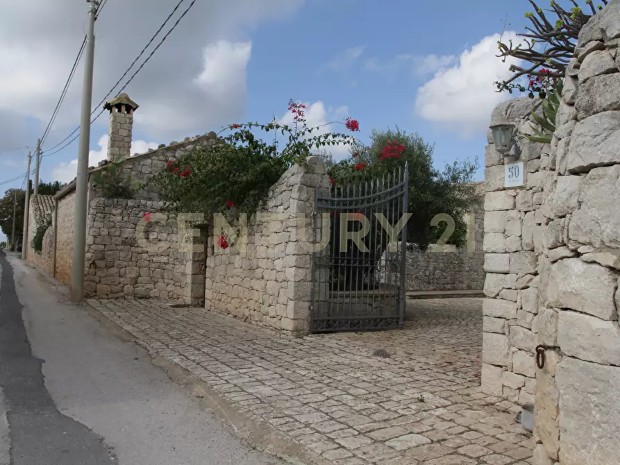 Immagine 35 di Villa in vendita  in Ctr. Pirato Cava Maria 37 a Modica