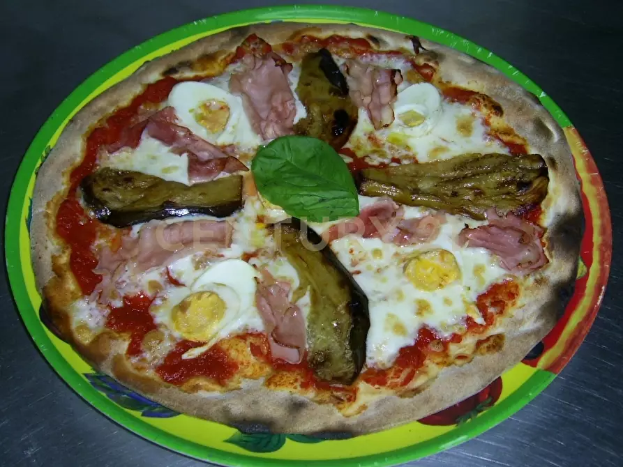 Immagine 11 di Pizzeria / Pub in vendita  in Via della Regione 1 a San Giovanni La Punta