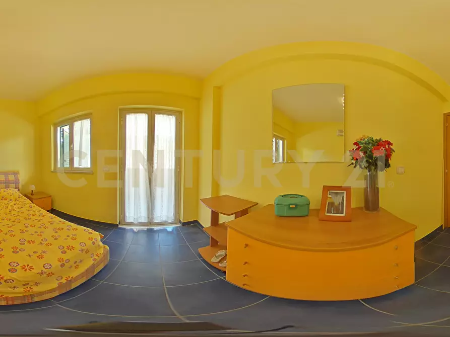 Immagine 51 di Bilocale in vendita  in Via Lungomare 2 a Sant'alessio Siculo