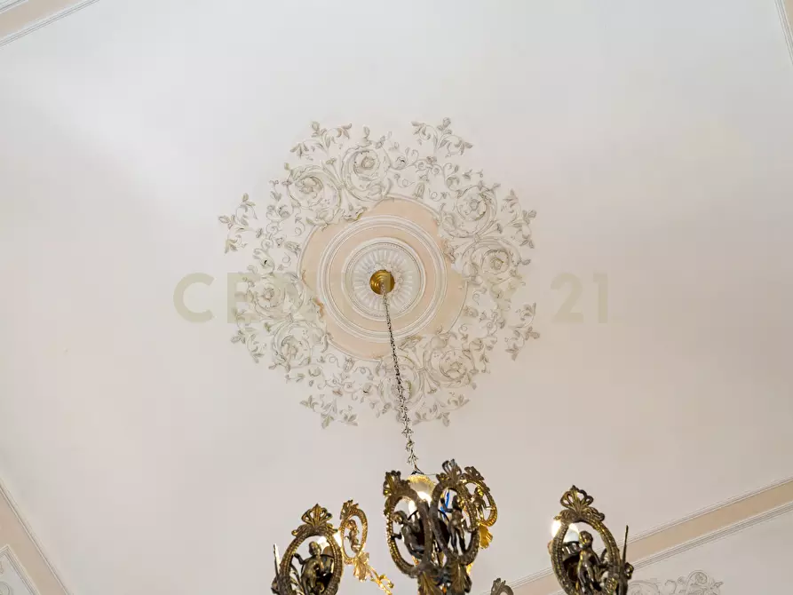 Immagine 28 di Bilocale in affitto  in Via Etnea 299 a Catania