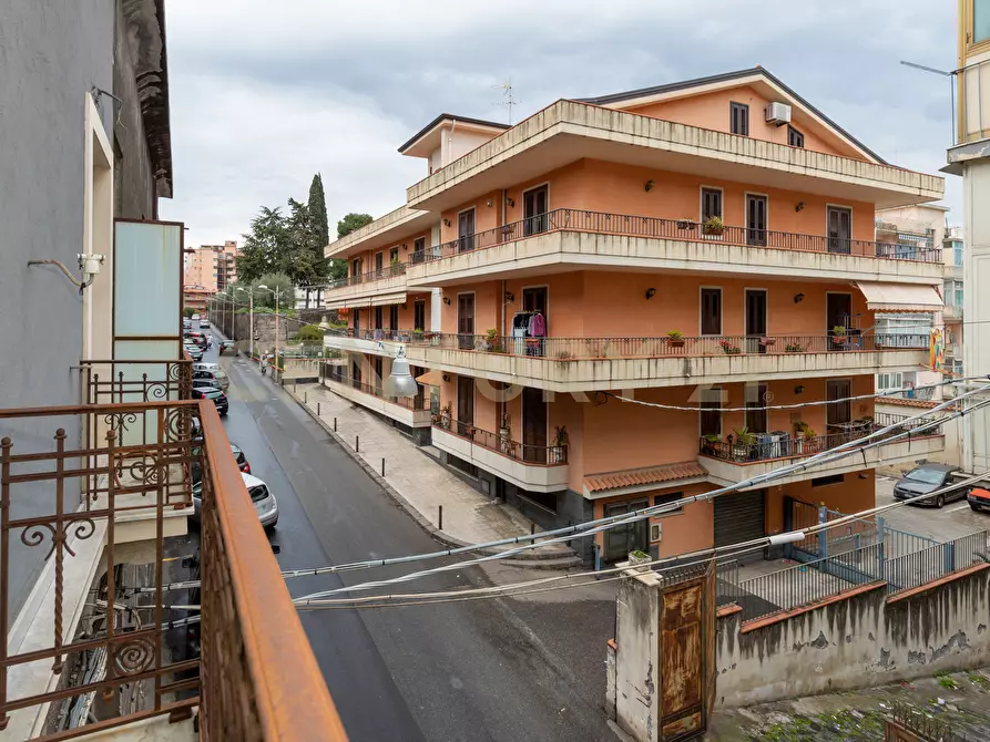 Immagine 31 di Pentalocale in vendita  in Via Lorenzo Maddem 67 a Acireale