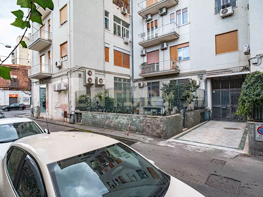 Immagine 5 di Pentalocale in vendita  in Via Rasà 3 a Catania