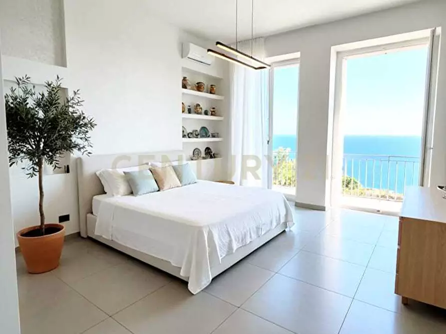 Immagine 37 di Villa in vendita  in Via Lido 154 a Sciacca