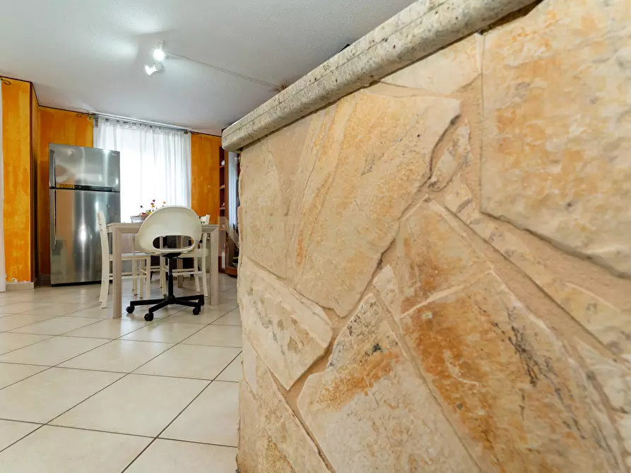 Immagine 21 di Pentalocale in vendita  in Via della Grotta 2 a Augusta