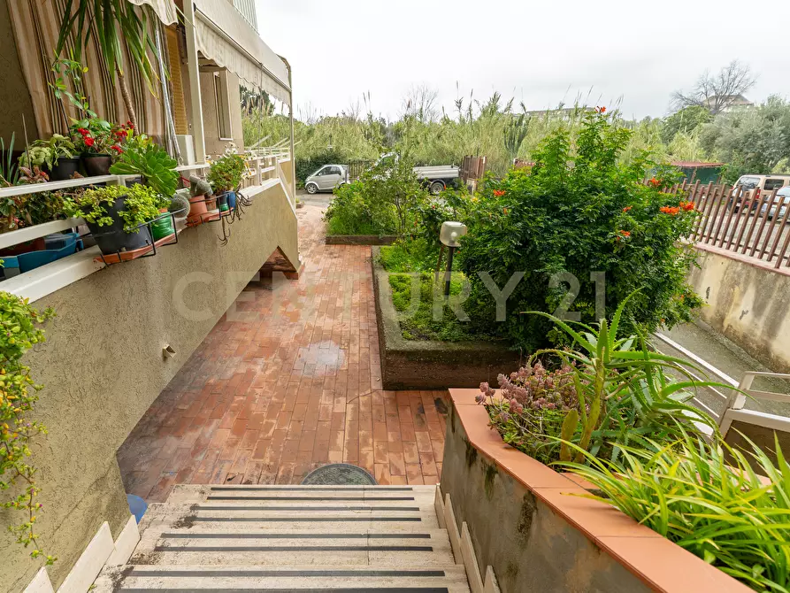 Immagine 30 di Quadrilocale in vendita  in Via Garibaldi 224 a Calatabiano