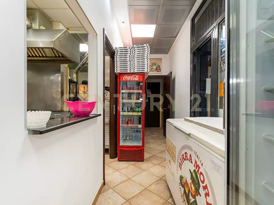 Immagine 14 di Pizzeria / Pub in vendita  in Viale Mario Rapisardi 646 a Catania